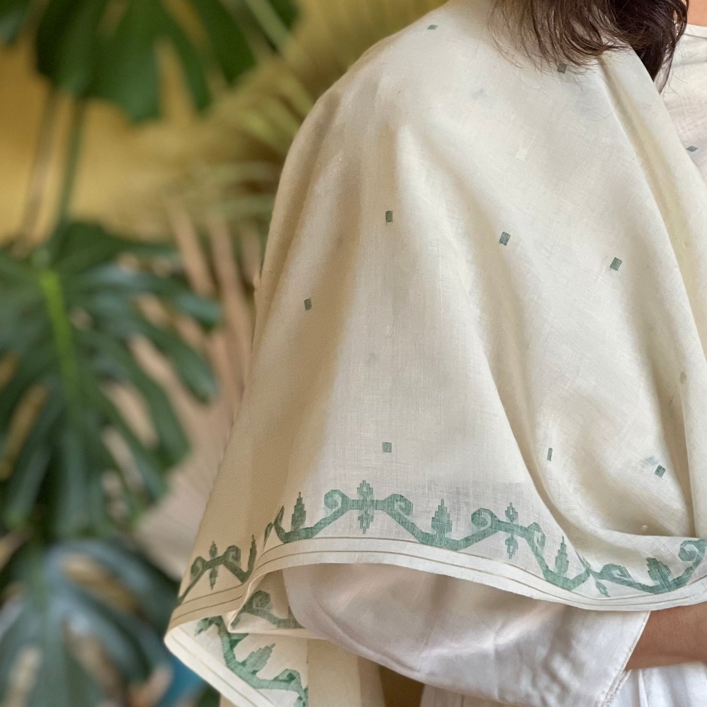 Jamdani Liana Cotton Shoulder Wrap
