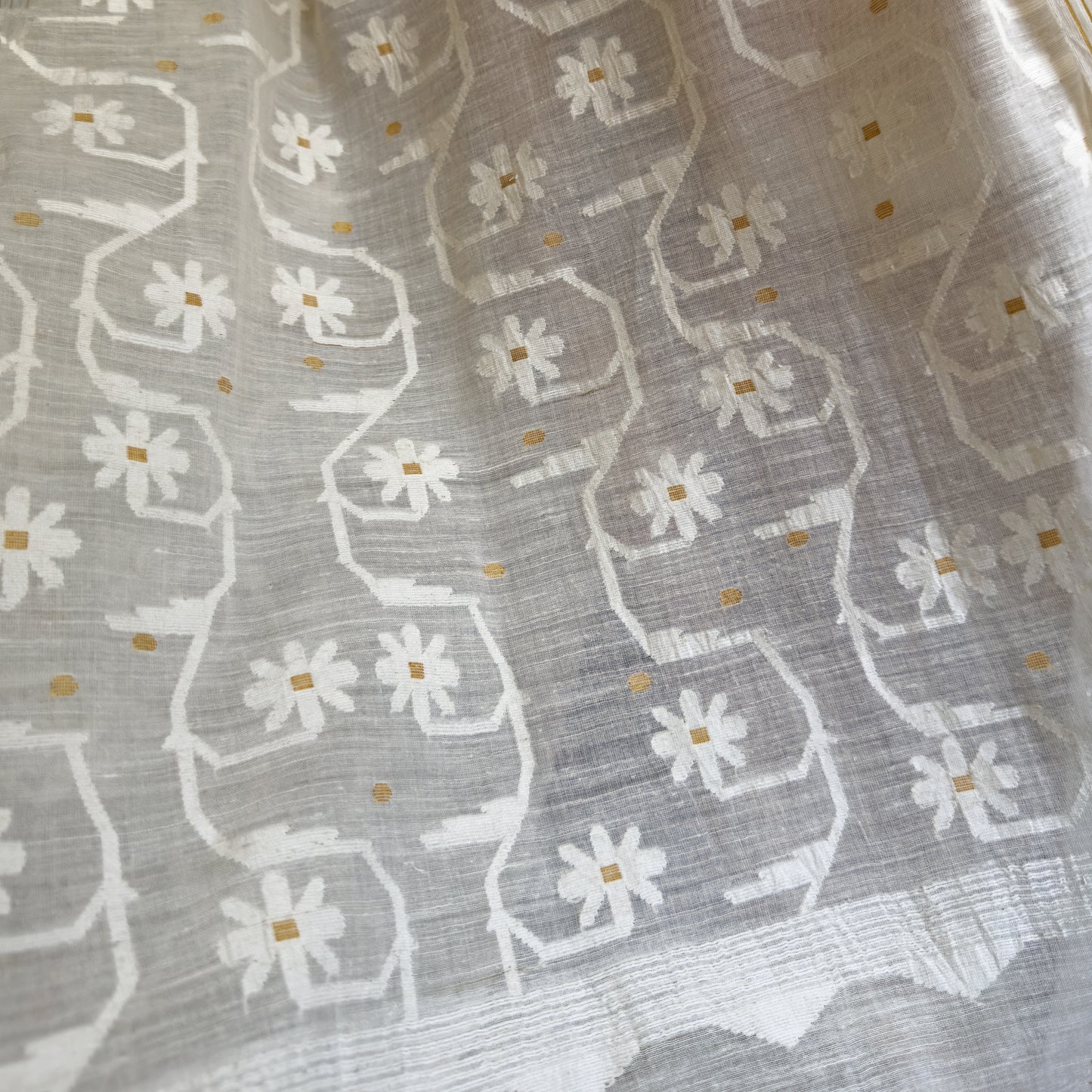 Jamdani PARIJAT Shoulder Wrap