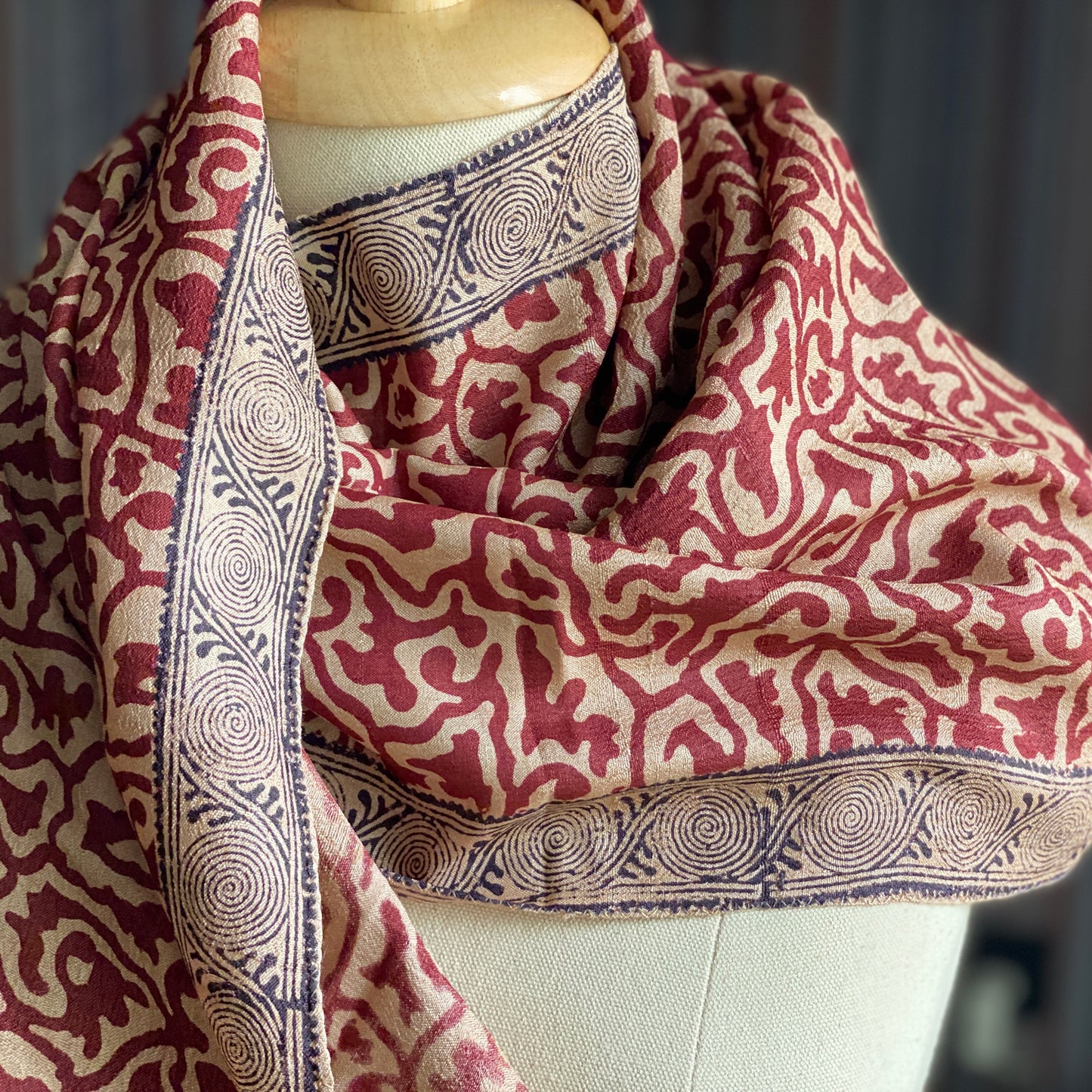 MEANDER Bagh Tassar Silk Stole