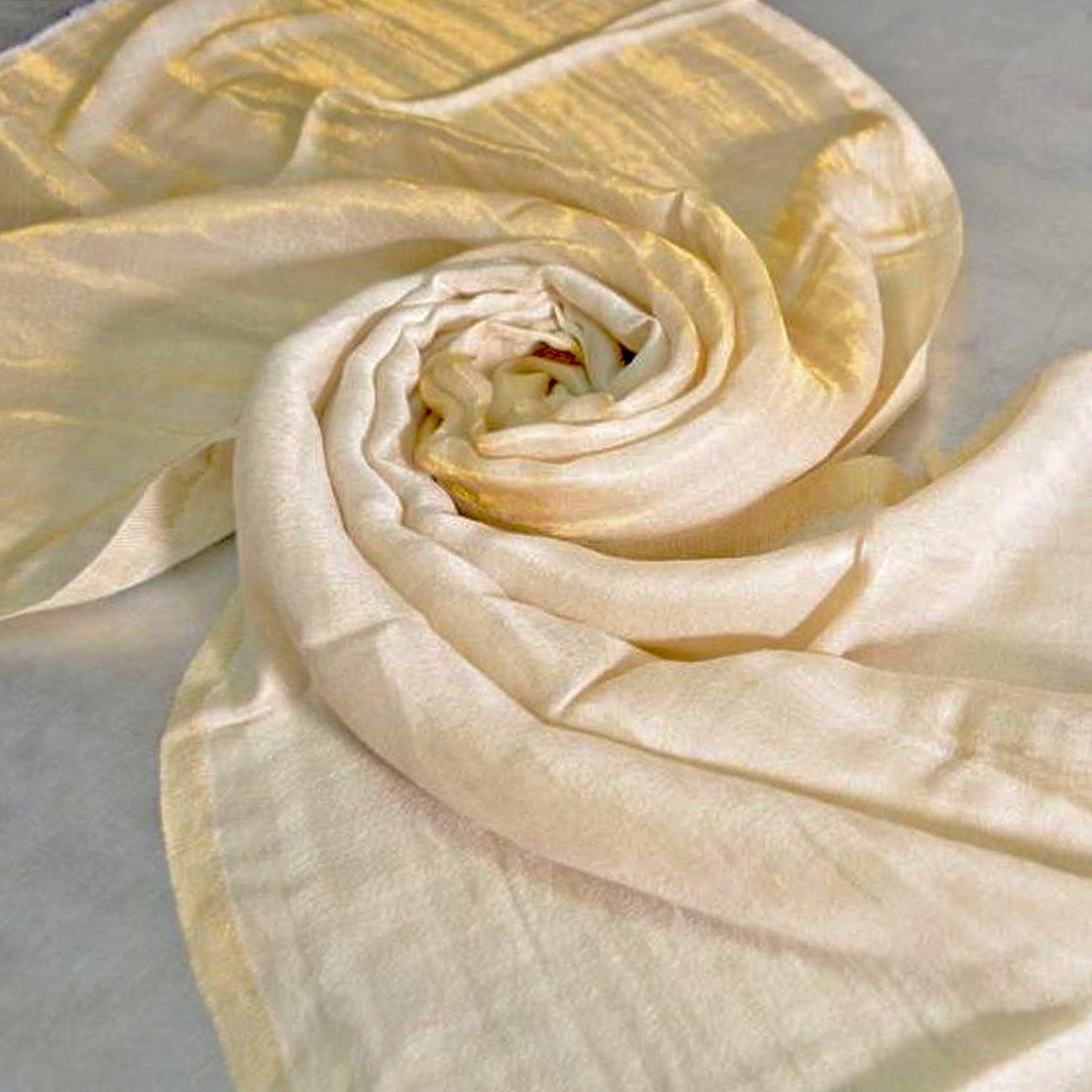 Pasmina Zari Ivory Gold Shimmer Reversible Wrap