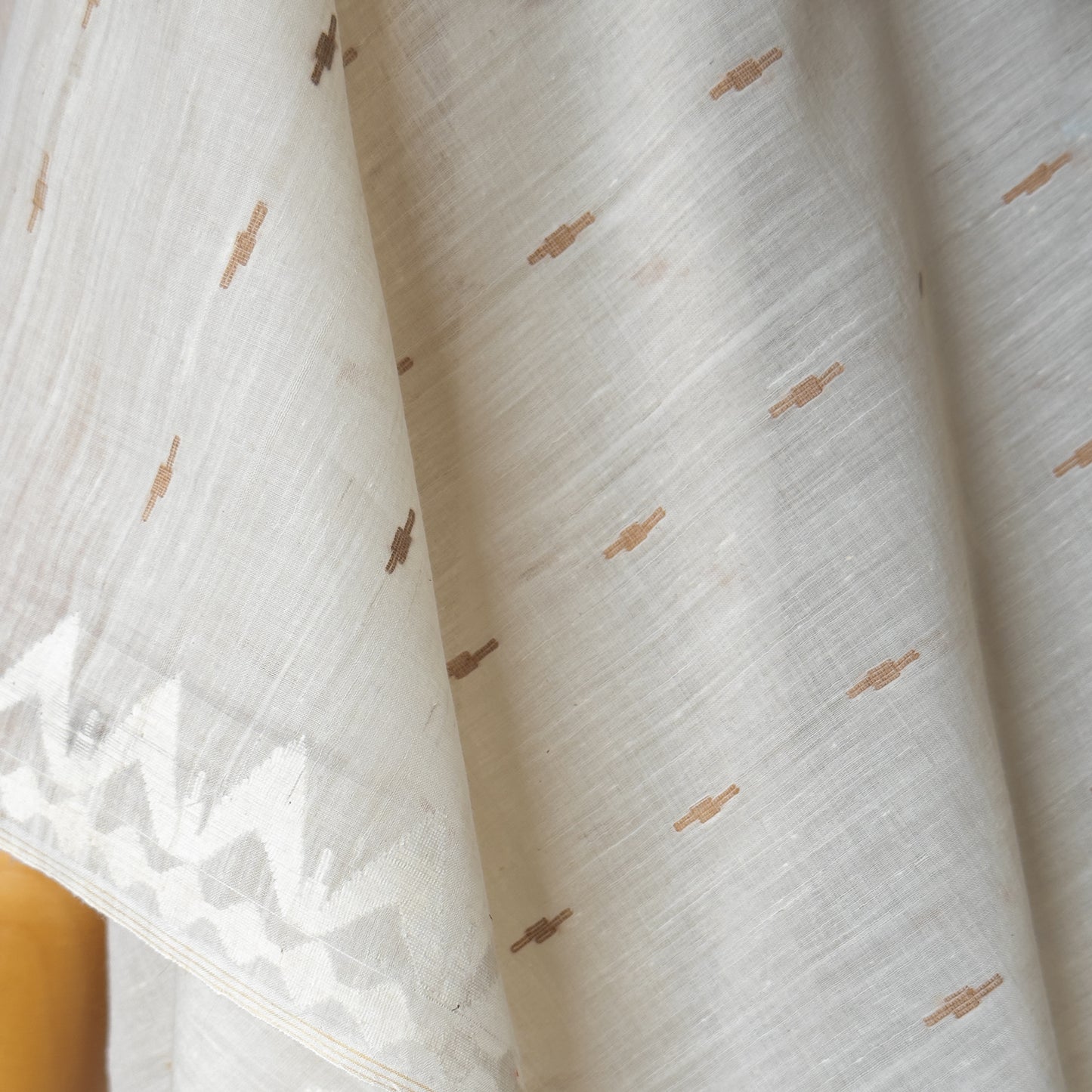 Jamdani LIOR Shoulder Wrap