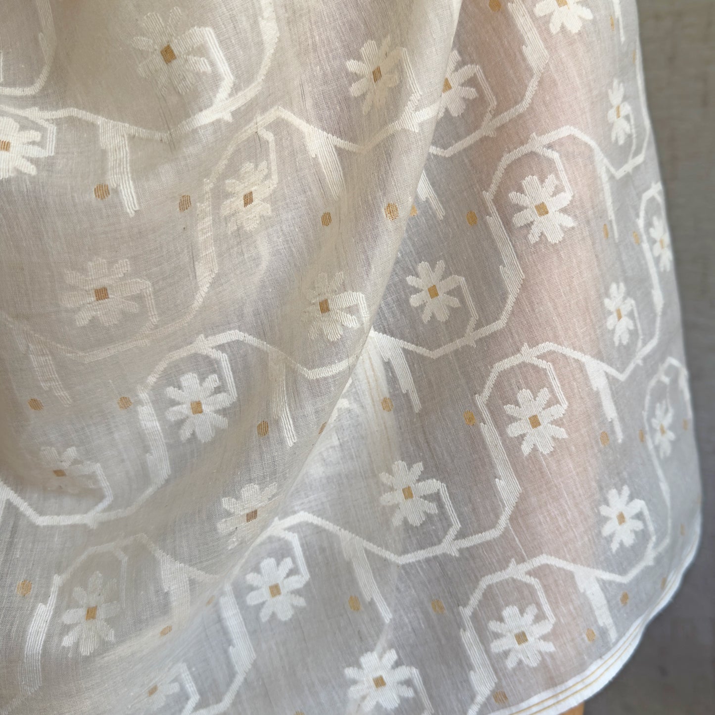 Jamdani PARIJAT Shoulder Wrap