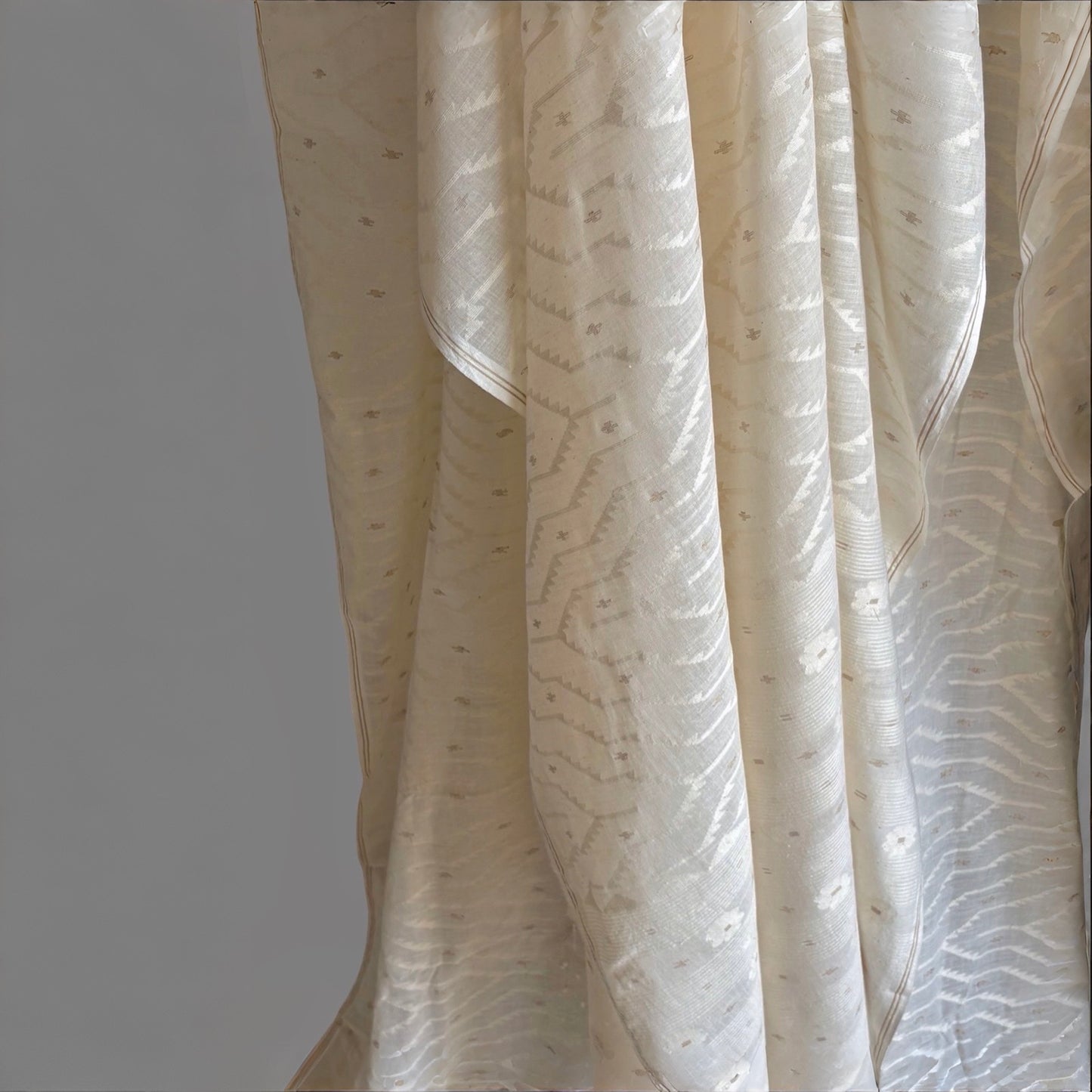 Jamdani Zigzag Jaal Cotton Sari