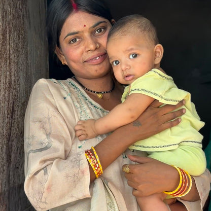 Portrait of artist Nandini who made this braided hairband.