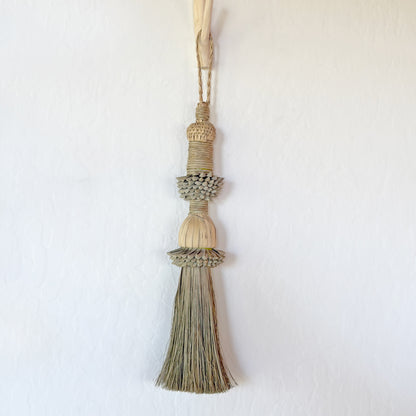BLOOM Maang Wall Decor Brush