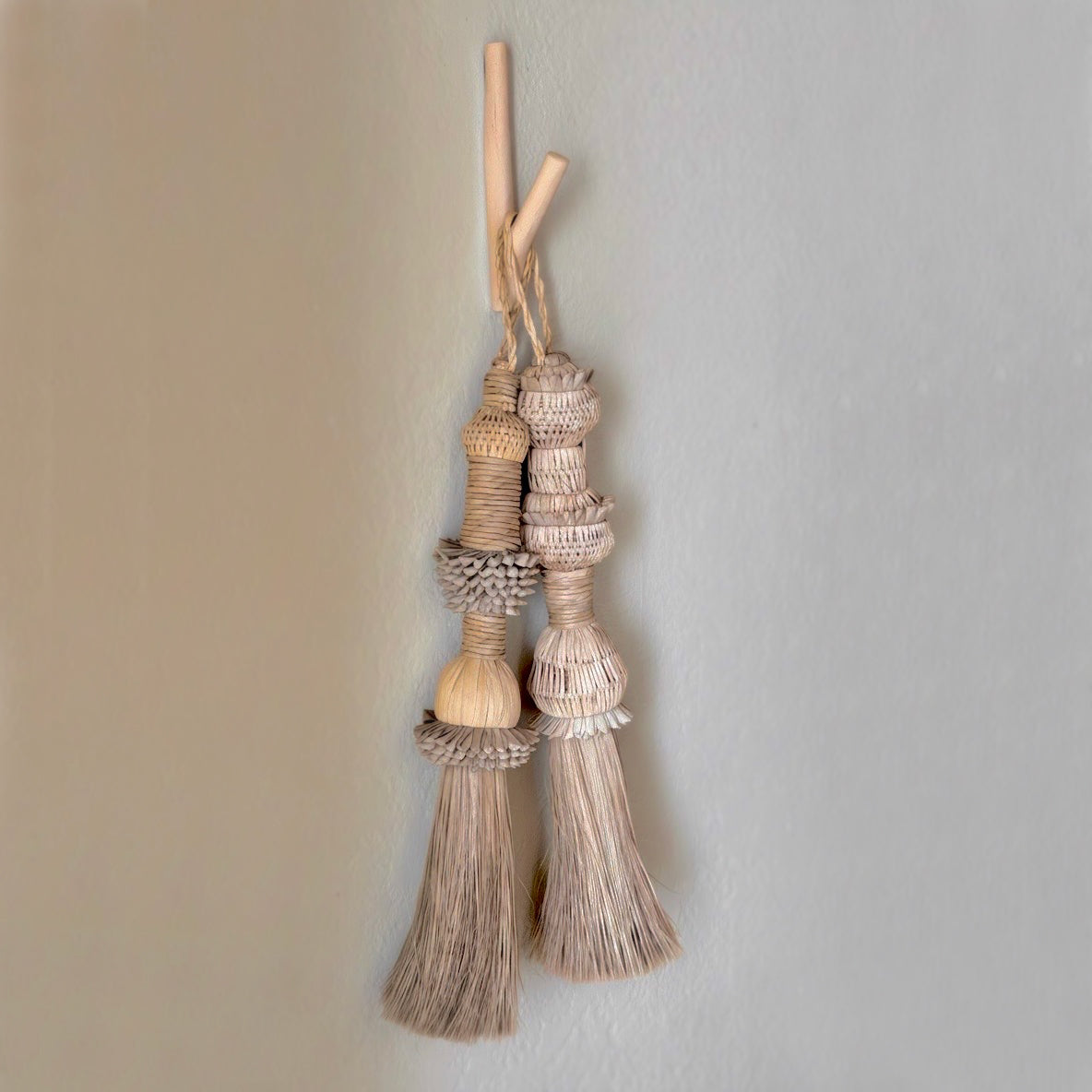 BLOOM Maang Wall Decor Brush