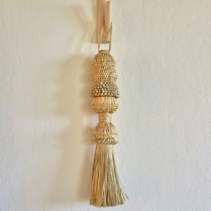 BLOSSOM Maang Wall Decor Brush