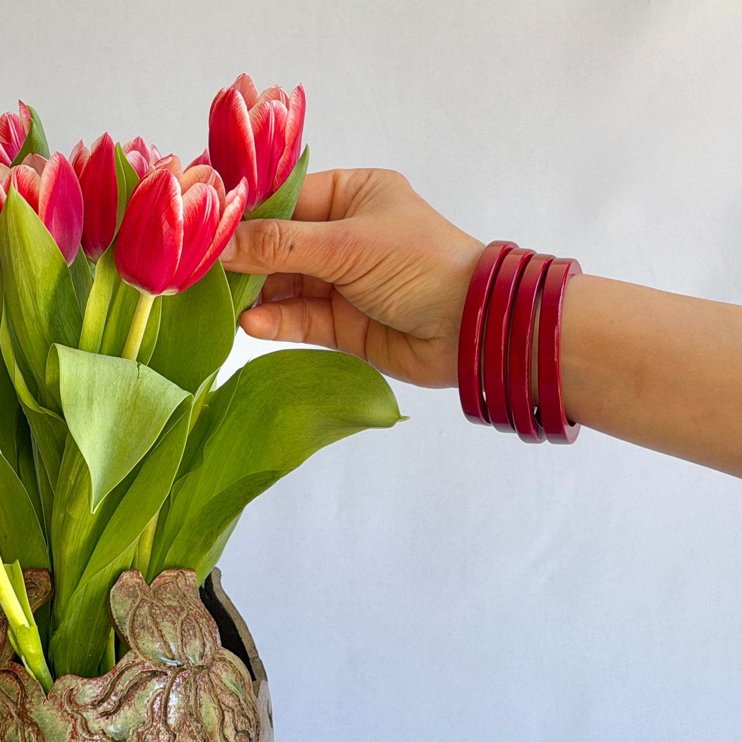 SHONIMA Handmade Red Lac Bangle