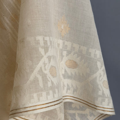 KOROLA Jamdani Handwoven Sari