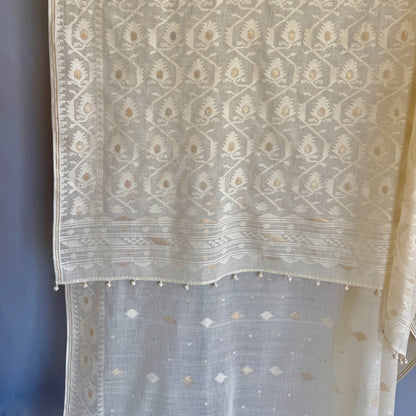 KOROLA Jamdani Handwoven Sari