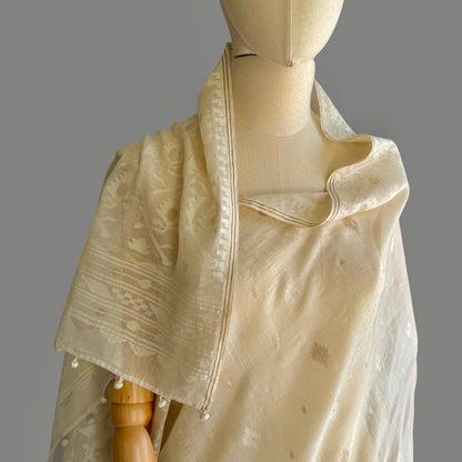 KOROLA Jamdani Handwoven Sari