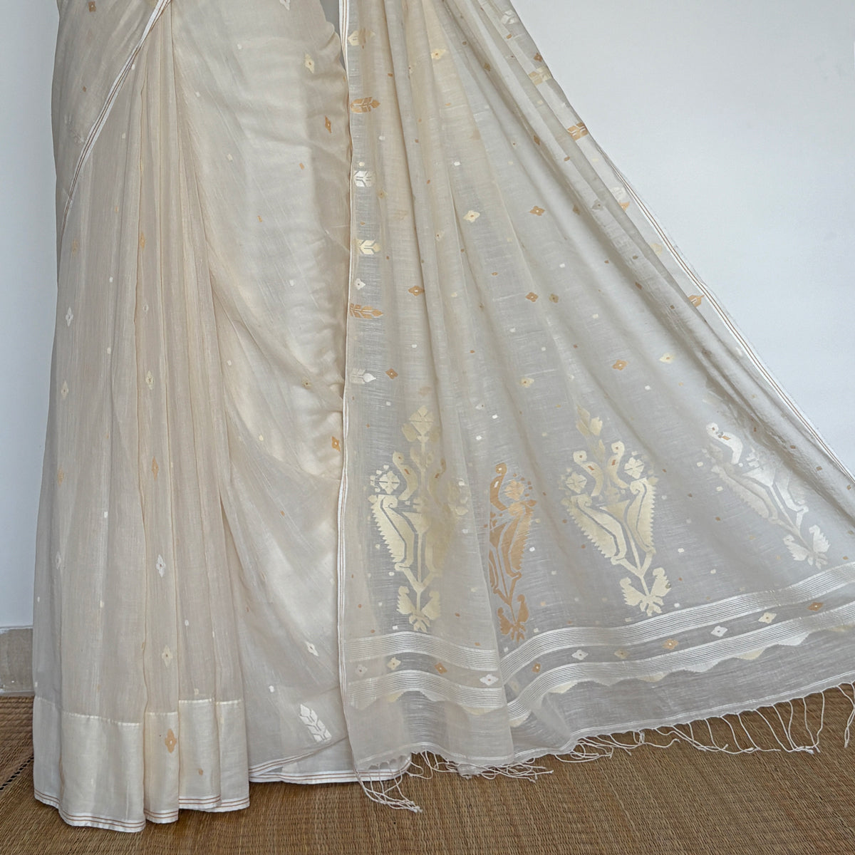 MANJARI Jamdani Handwoven Cotton Sari